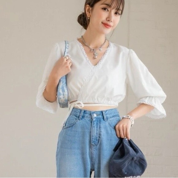 DAZY Shein Lace Trim Crop Wrap White Blouse Casual Summer Top Small - Picture 5 of 8